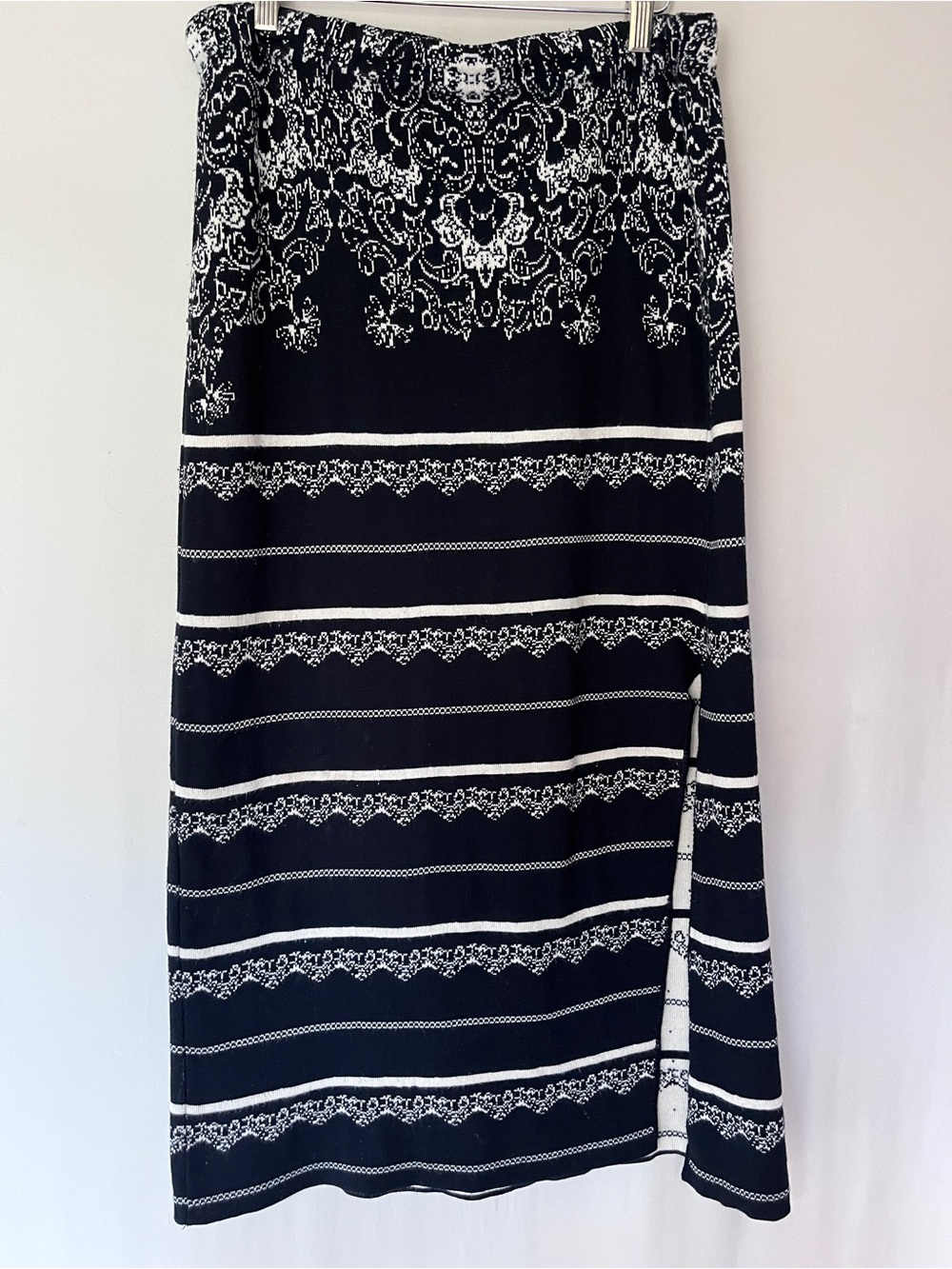 Free People Knit Maxi Skirt Black Ivory Jacquard Boho Stretch • Size L